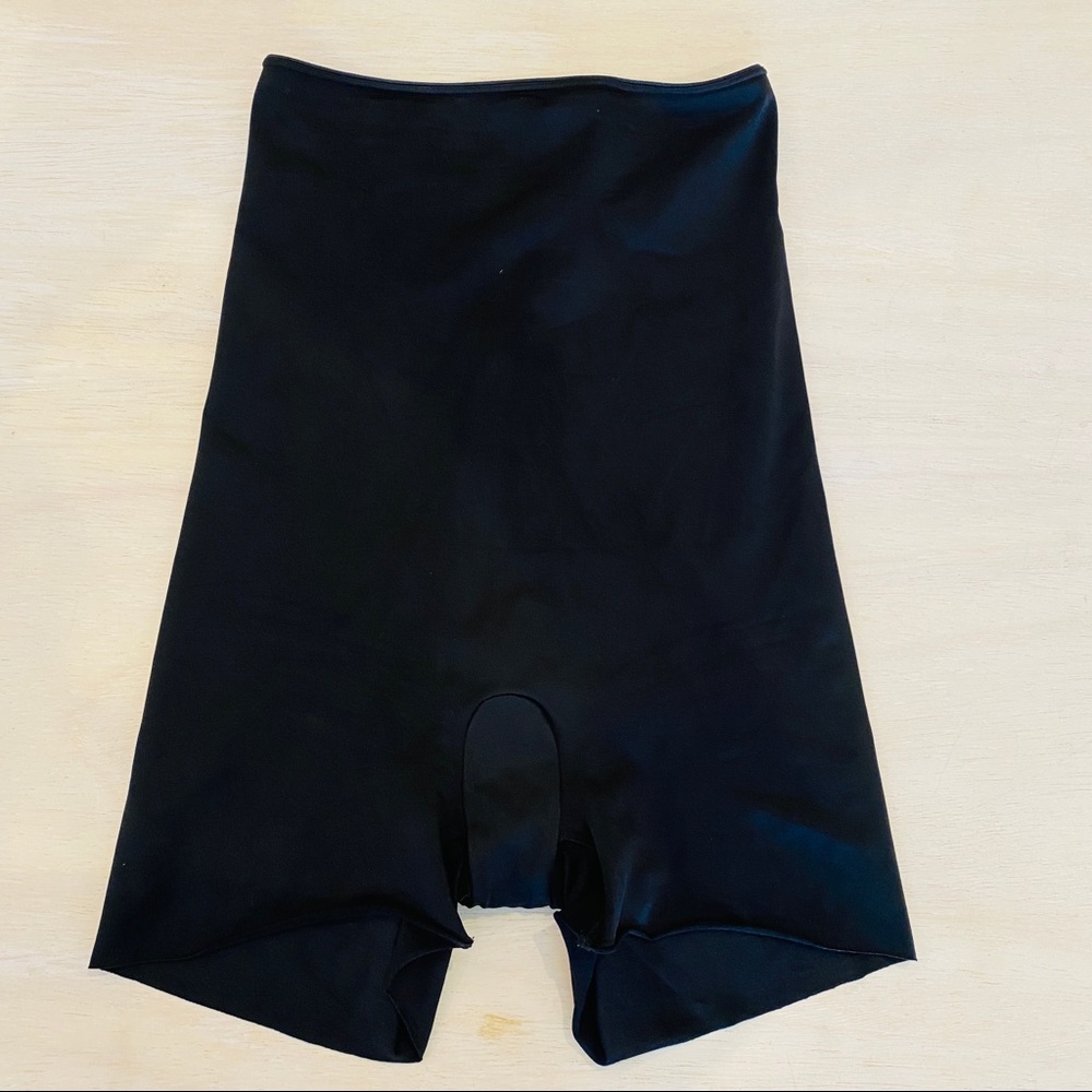 Spanx Simplicity High Rise Mid Thigh Shaper Shorts